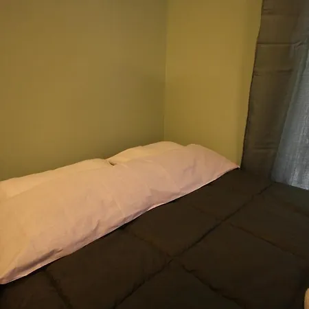 Apartment With Free Parking