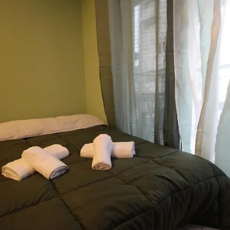 Apartment With Free Parking *