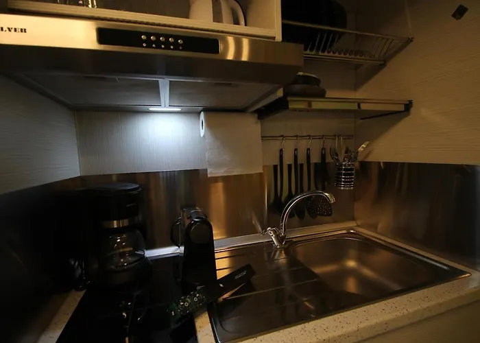 With Free Parking Daire *