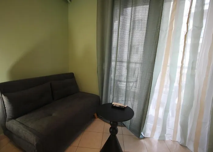 With Free Parking Selanik