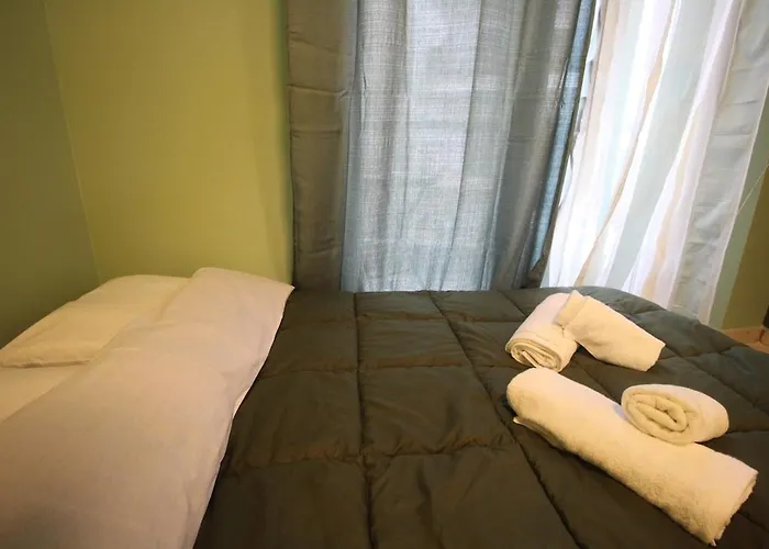 With Free Parking Selanik